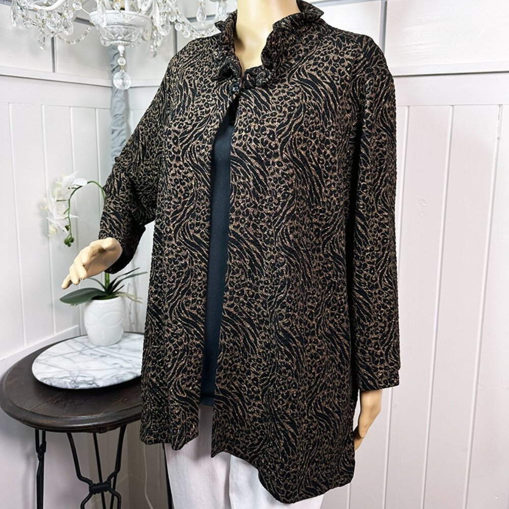 Chicos Easy Wear One Button High Neckline Gold & Black Swing Jacket  Size 3